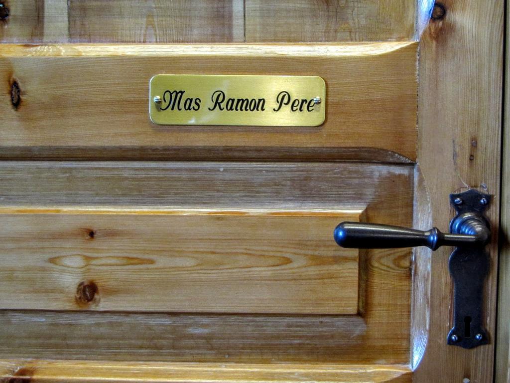 Mas Pineda * Oix